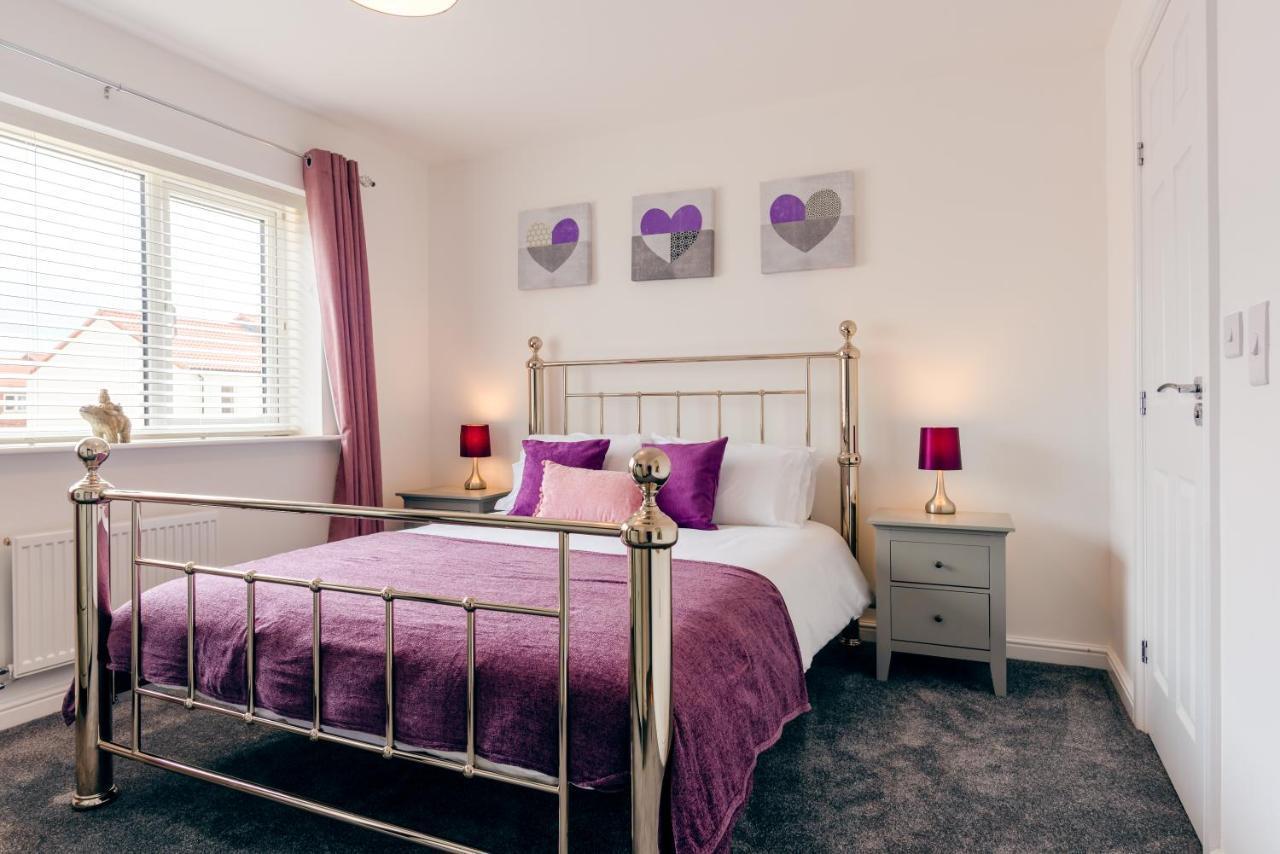 Oakley - Large, Elegant, Dog Friendly & Parking Villa Whitby Exterior photo