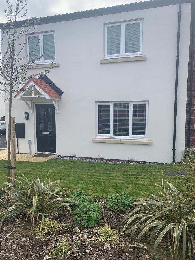 Oakley - Large, Elegant, Dog Friendly & Parking Villa Whitby Exterior photo